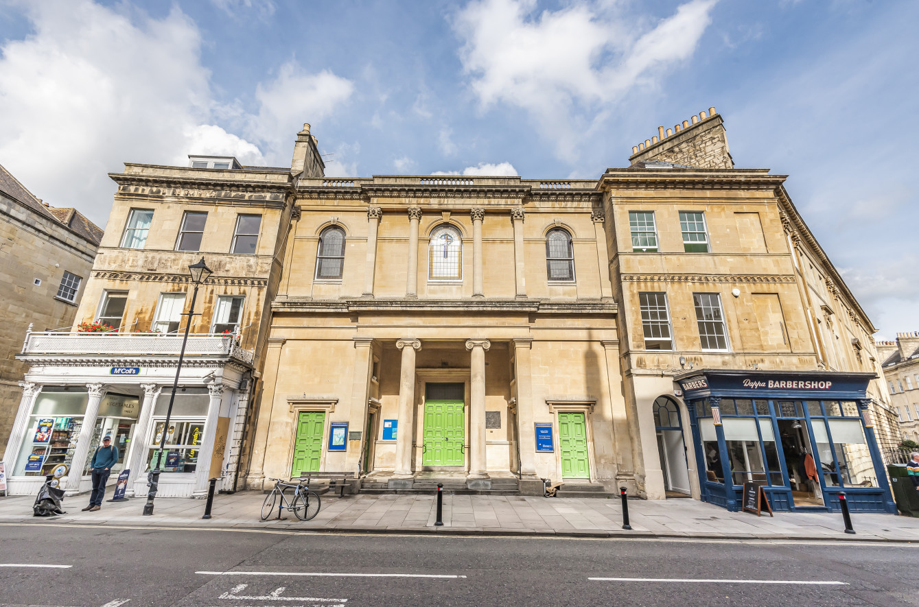 Aspen facilitated a £3,900,000 overall facility, with £2,500,000 released on day-one, for a beautiful high-end church conversation in Bath as part of a two product, two site solution which equalled £6.3m in total.